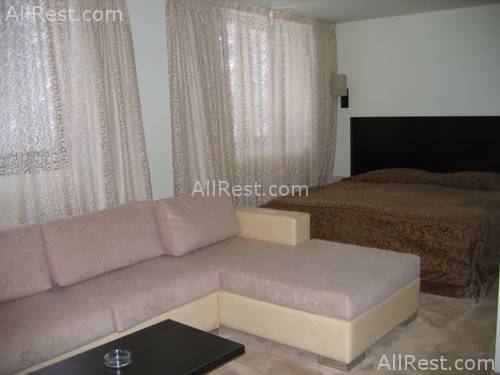 Belmont Hotel 9